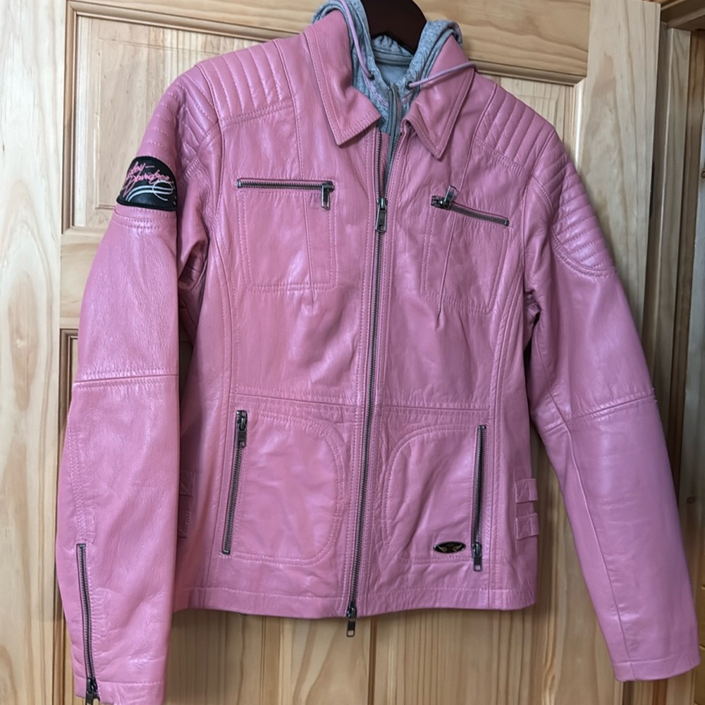Ladies Harley Davidson, LeatherJacket size, medium Like new firm on price